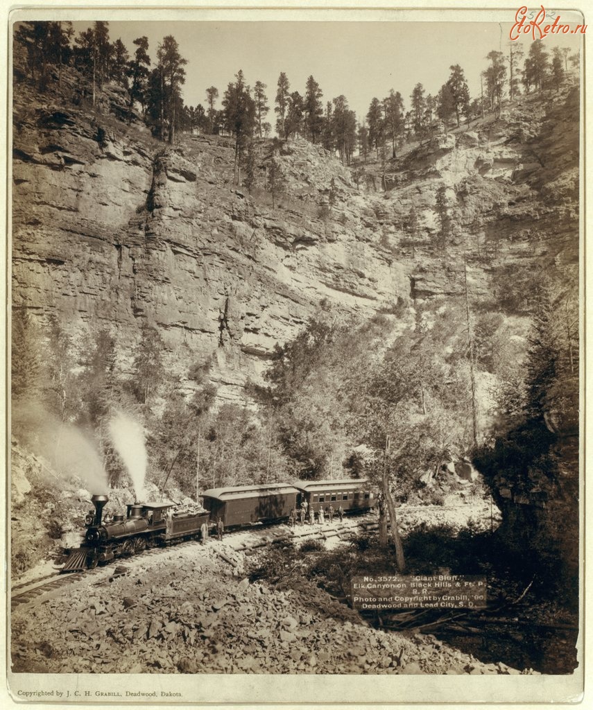 Железная дорога (поезда, паровозы, локомотивы, вагоны) - Поезд в Элк-Каньоне,штат Южная Дакота