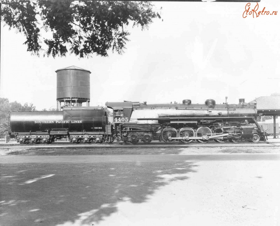 Железная дорога (поезда, паровозы, локомотивы, вагоны) - Паровоз №4405 типа 2-4-2 в депо Вудланд,Калифорния