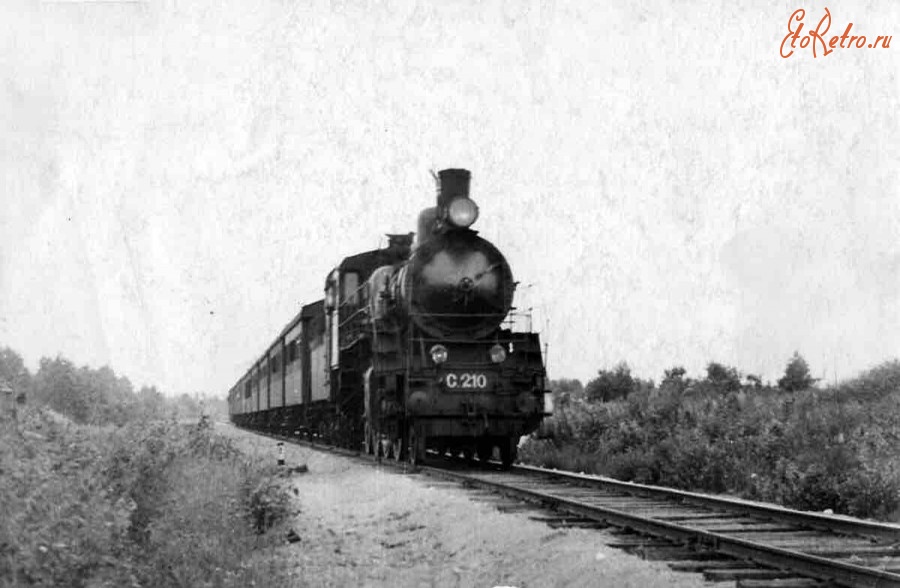 Железная дорога (поезда, паровозы, локомотивы, вагоны) - Паровоз С.210 с пассажирским поездом