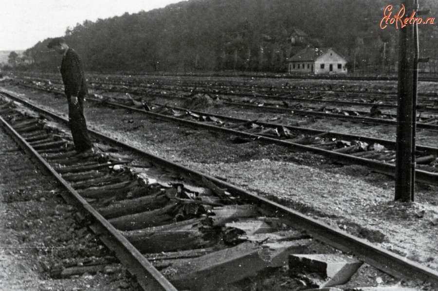 Железная дорога (поезда, паровозы, локомотивы, вагоны) - Разрушенные немцами пути на ст.Топчидер