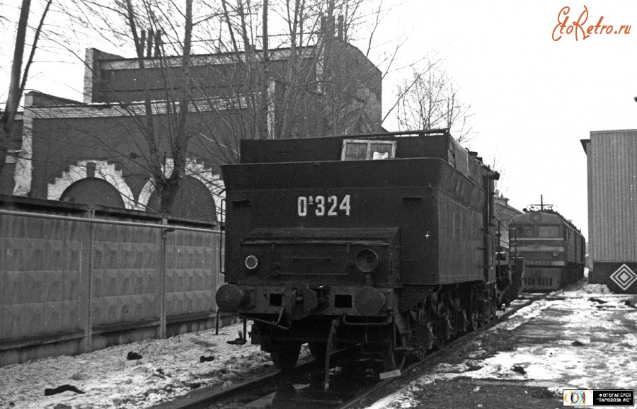 Железная дорога (поезда, паровозы, локомотивы, вагоны) - Паровоз Ов-324 прибыл в Москву на съемки.Депо Подмосковная