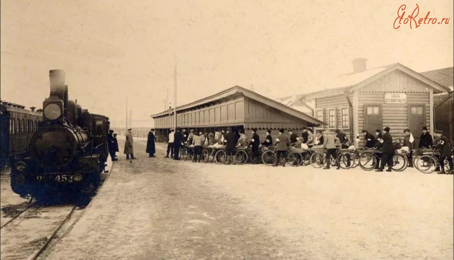 Железная дорога (поезда, паровозы, локомотивы, вагоны) - Прибытие военно-санитарного поезда в Самару