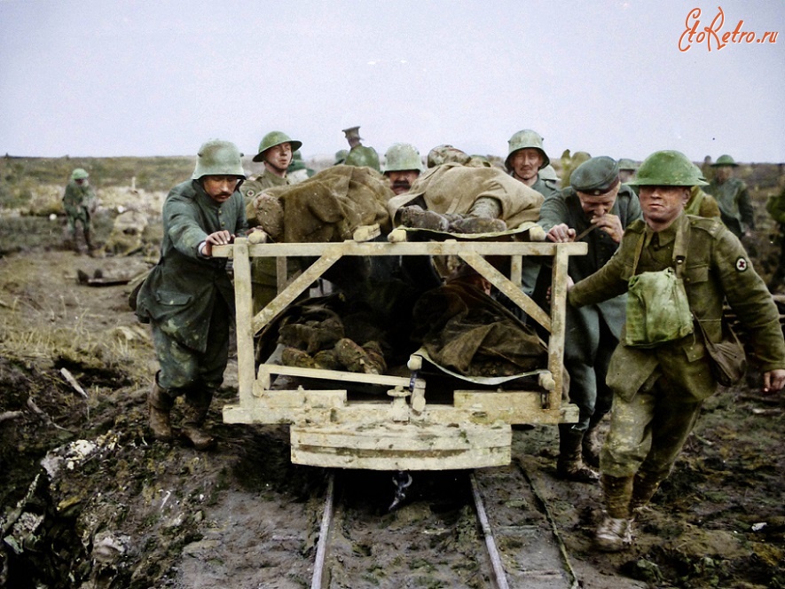 Железная дорога (поезда, паровозы, локомотивы, вагоны) - Эвакуация раненых британских солдат по узкоколейной ж.д.
