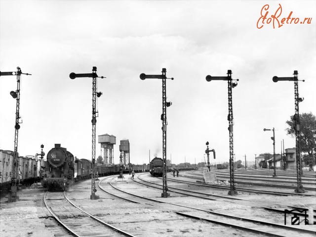 Железная дорога (поезда, паровозы, локомотивы, вагоны) - Семафоры на украинских станциях периода оккупации