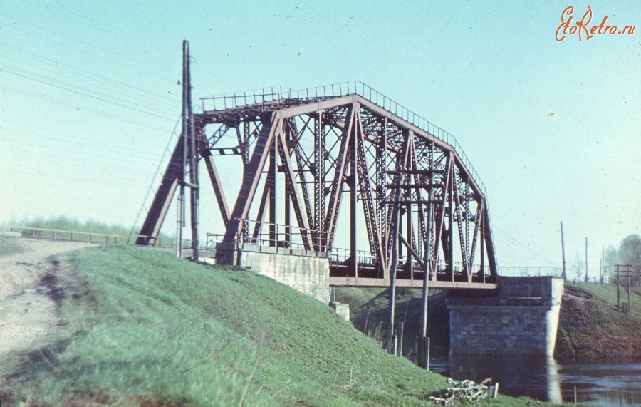 Железная дорога (поезда, паровозы, локомотивы, вагоны) - Железнодорожный мост через реку Великая