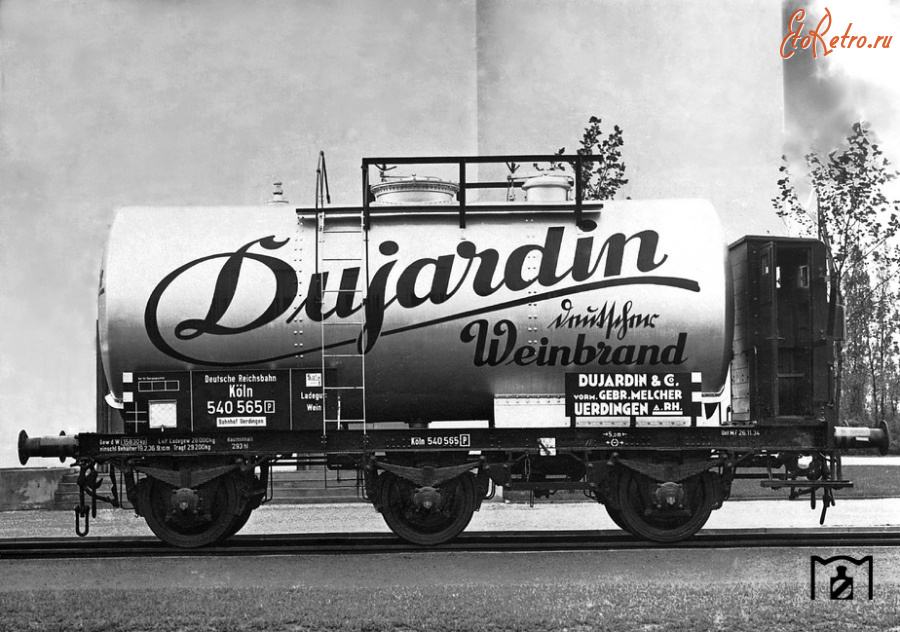 Железная дорога (поезда, паровозы, локомотивы, вагоны) - Трехосная цистерна для перевозки вина