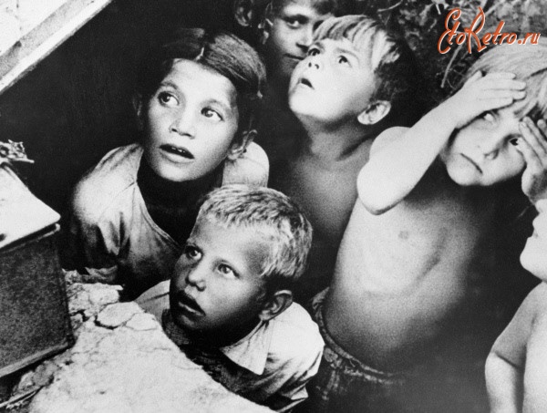 Минск - Дети во время бомбежки