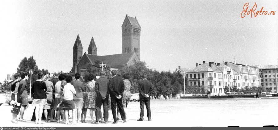 Минск - Минск. На площади перед Красным костёлом 1968, Белоруссия, Минск