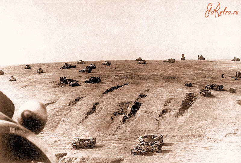 Войны (боевые действия) - Немецкая моторизованная часть в наступлении, р-н Прохоровки июль, 1943 г.