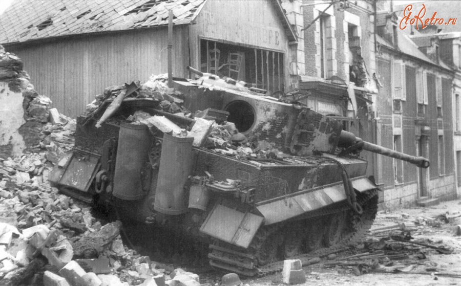 Войны (боевые действия) - Уничтоженный танк «Тигр» в Вилле-Бокаж, Нормандия
