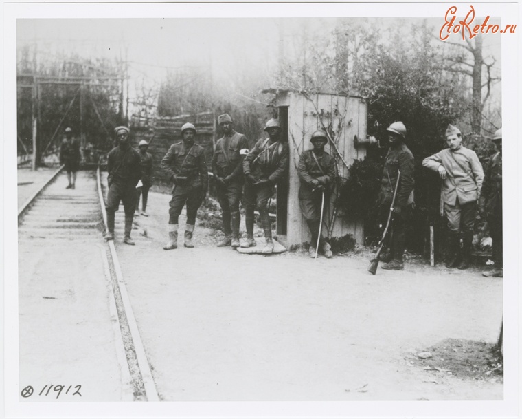 Войны (боевые действия) - Разведчики 369-го пехотного полка. Франция, 1918