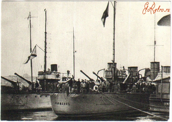 Корабли - Эскадренные миноносцы Самсон и Забияка на Неве , 1917