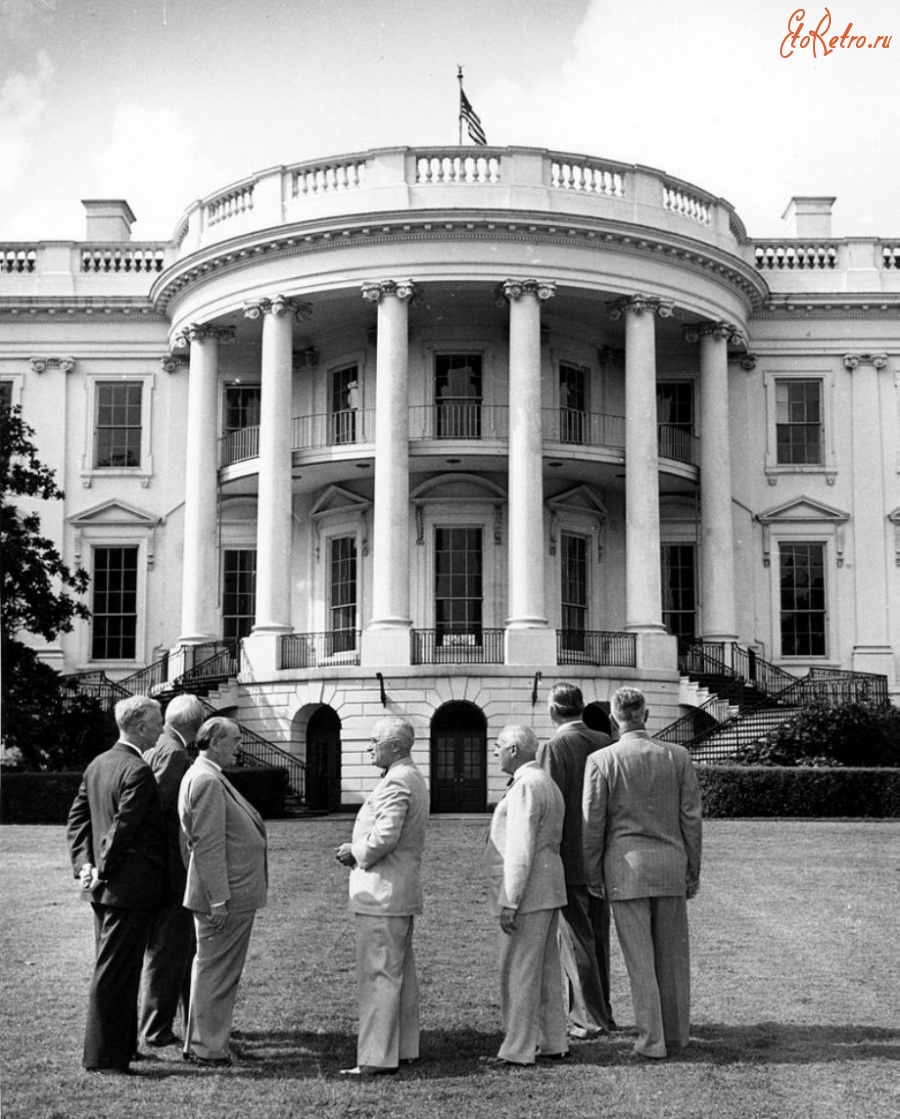 President Truman and the Committee for the Renovation of the White House  США , Вашингтон (округ Колумбия) - Остальной мир > Соединённые Штаты  Америки > Округ Колумбия > Вашингтон - ЭтоРетро.ru - старые фото городов