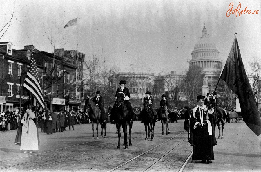 Вашингтон - Women suffragists marching on Pennsylvania Avenue led by Mrs. США , Вашингтон (округ Колумбия)