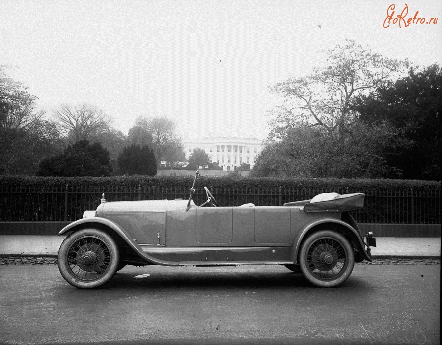 Вашингтон - Duesenberg car [White House, Washington, D.C., in background США , Вашингтон (округ Колумбия)