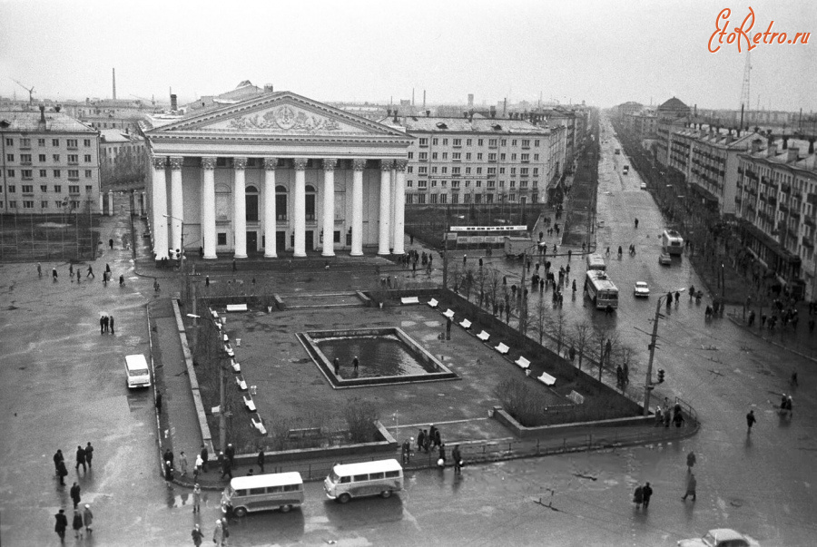 Рязань - Театральная площадь.