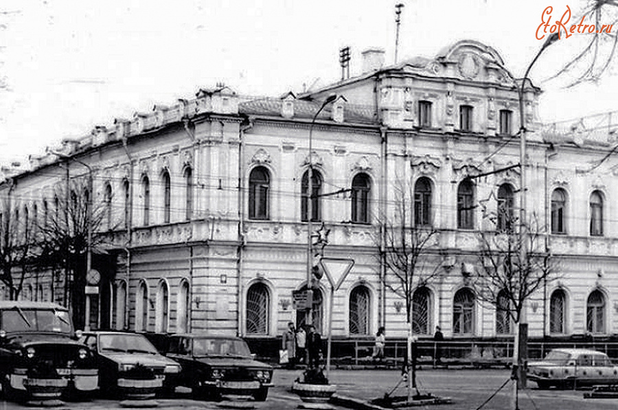 Рязань - Вид с улицы Подбельского на здание Арбитражного суда.