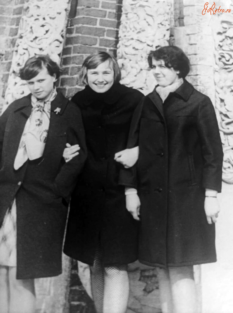 Рязань - Студентки ФЭ РРТИ.