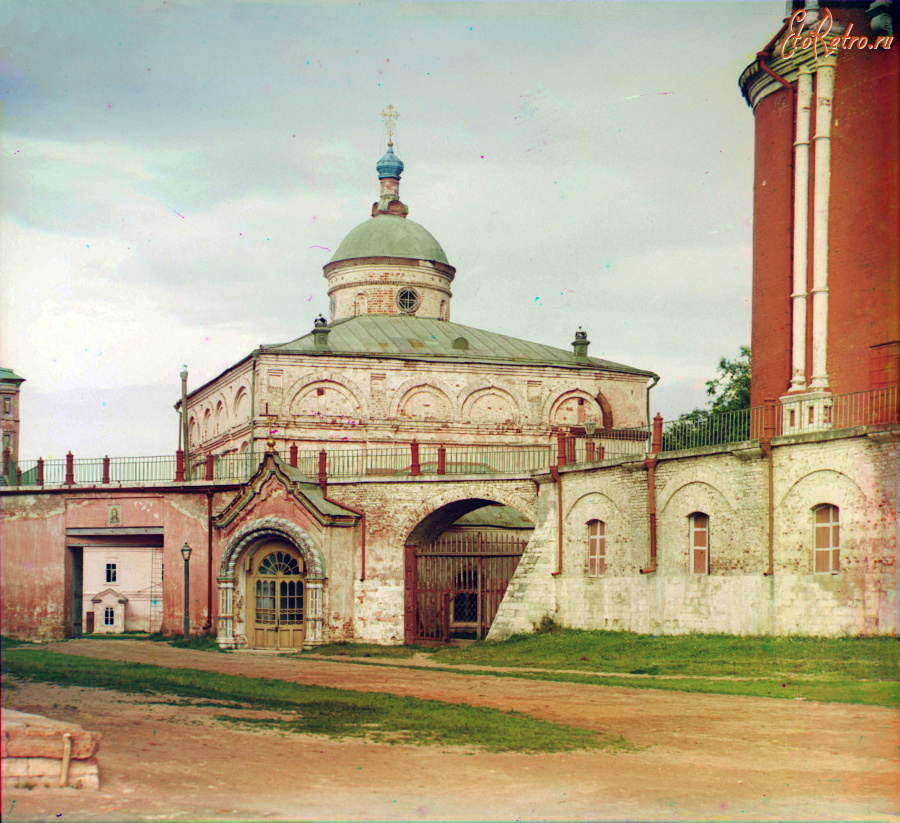 Рязань - Бывшая великокняжеская церковь во имя Архистратига Михаила рядом с Успенским собором.