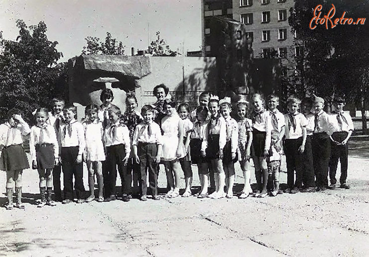 Рязань - У памятника Ф. А. Полетаеву.