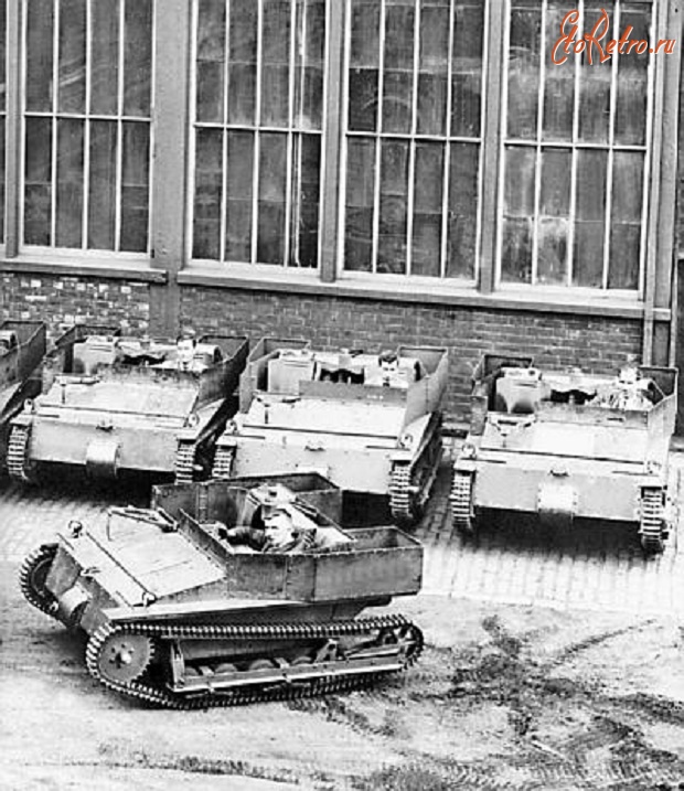 Военная техника - Танкетки «Карден-Лойд» Mk VI во дворе завода фирмы «Виккерс-Армстронг», 1927 год