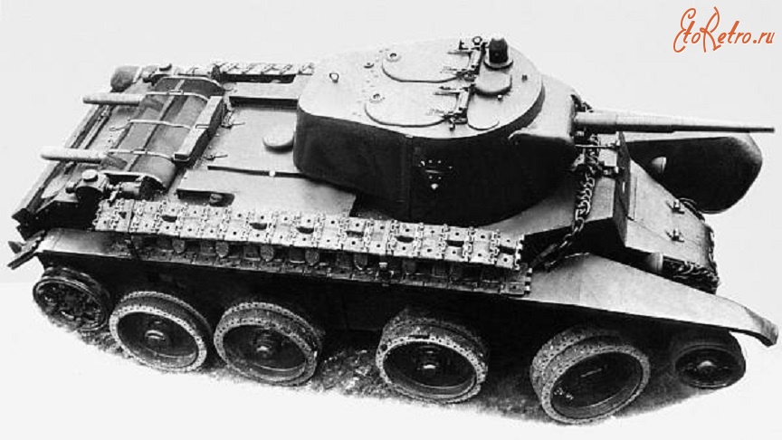 Военная техника - Танк БТ-7М на колесном ходу, гусеницы уложены на надгусеничных полках. 1940 год