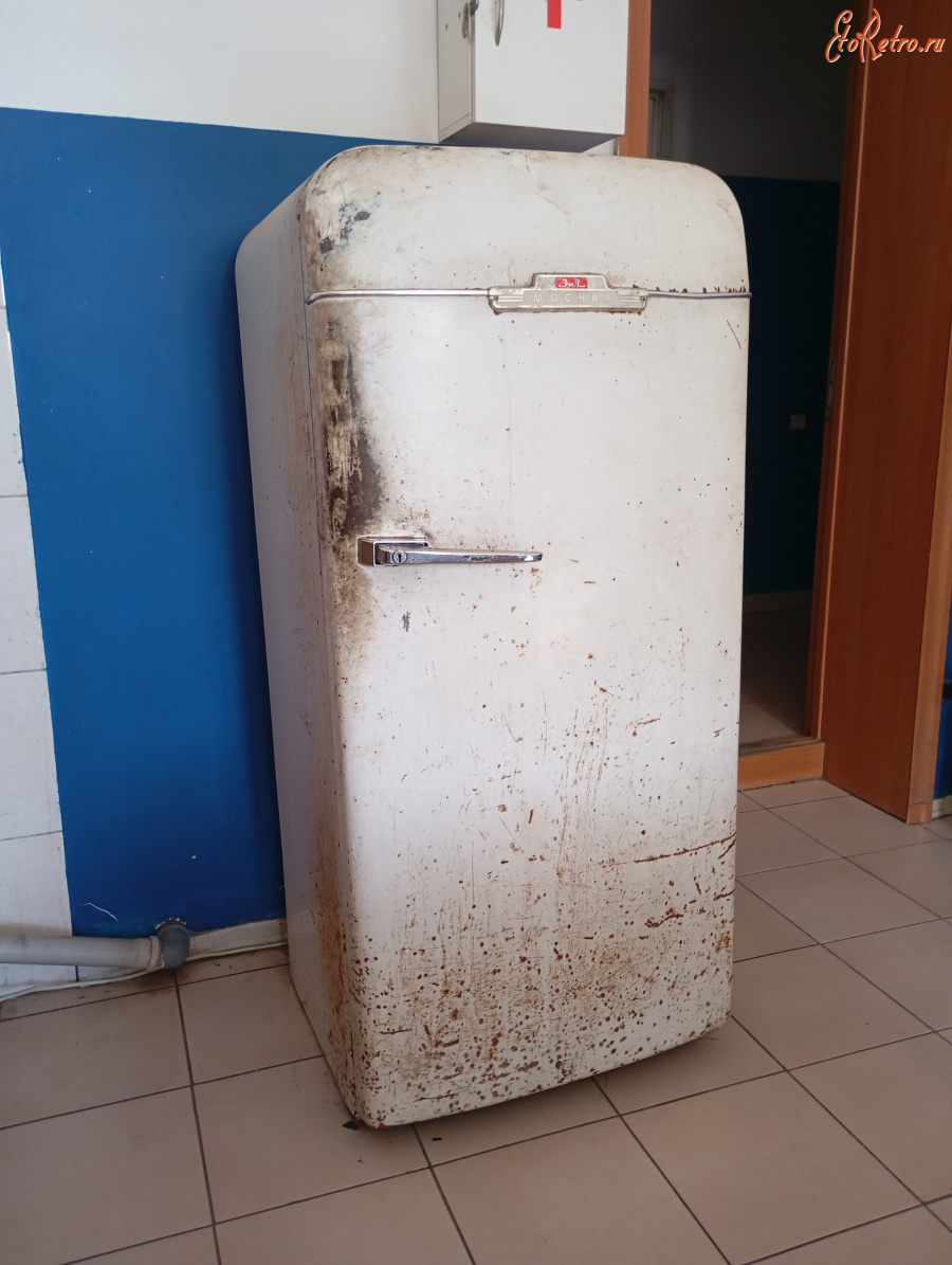 Предметы быта - Домашний холодильник ЗИЛ(