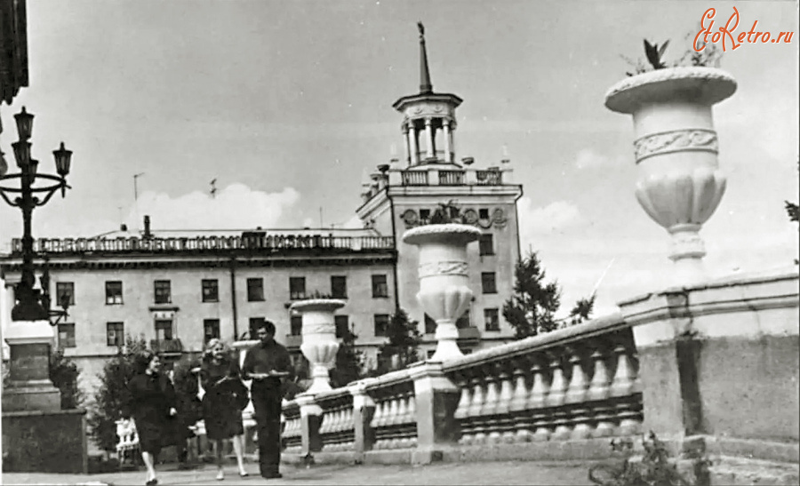 Прокопьевск - У драмтеатра.