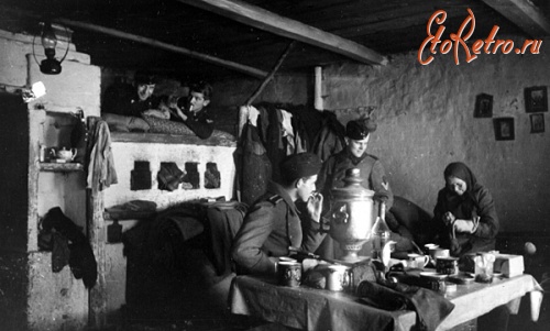 Курск - Солдаты Вермахта, расположившиеся в одном из домов Курска