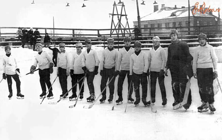 Лежнево - Новые Горки. Хоккейная команда средней школы.