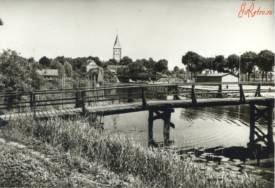 Калининградская область - Brandenburg, Blick ueber den Hafen auf die Kirche.