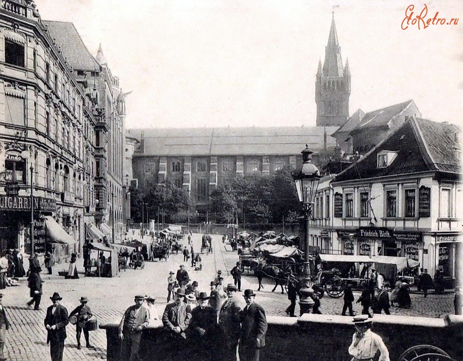 Калининград - Кёнигсберг. Рынок на Гезекусплатц и западное крыло Королевского замка.