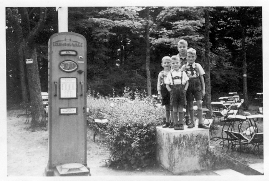 Калининград - Koenigsberg, Kinder im Aschmannpark.