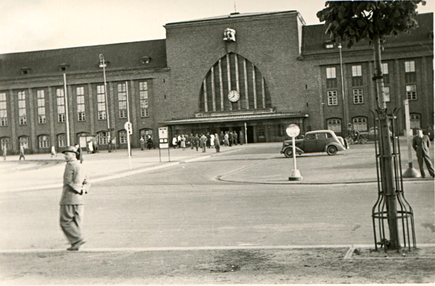 Калининград - Koenigsberg. Hauptbahnhof.