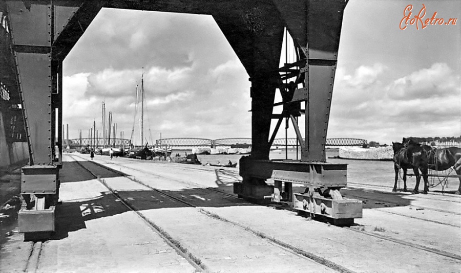 Советск - Тильзит. Набережная порта на Мемельштрассе западнее моста Королевы Луизы.