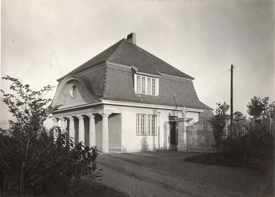 Советск - Tilsit. Eingang zum Waldfriedhof, Pfoertnerhaus.