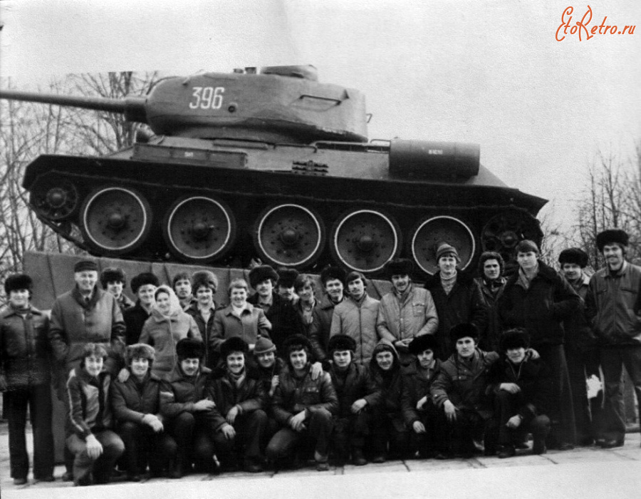 Советск - Танк-памятник Т-34-85.