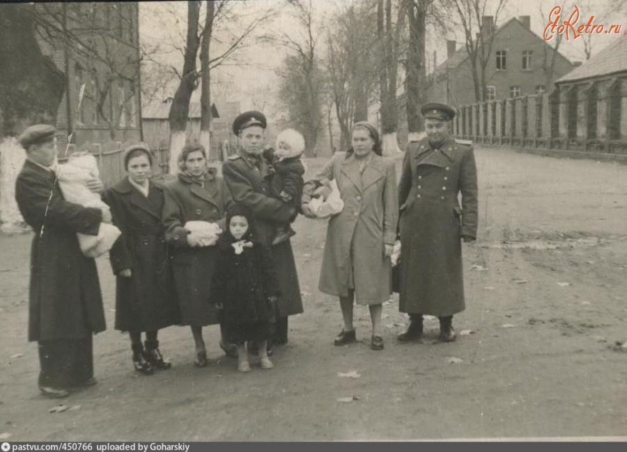 Черняховск - Пригородная улица. В гости со своей снедью.