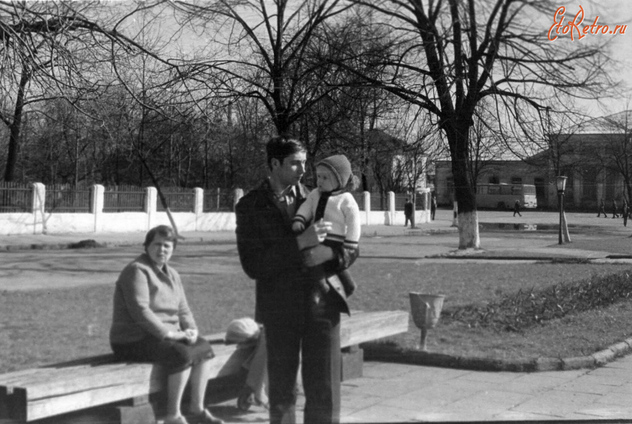 Черняховск - В привокзальном сквере.