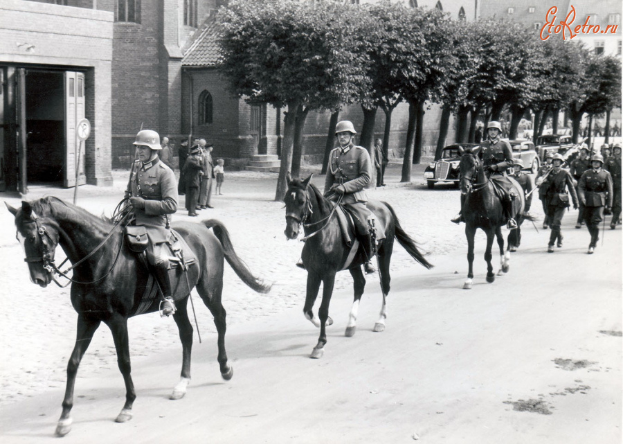 Гусев - Gumbinnen. Officers of III.Infanterie-Regiment 22 in horseback.