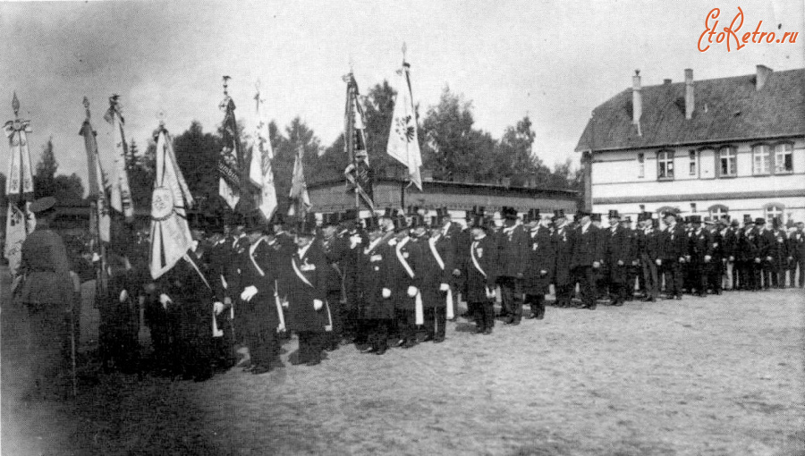 Гусев - Gumbinnen. Antreten der Veteranen des Regiments auf dem Kasernenhof.