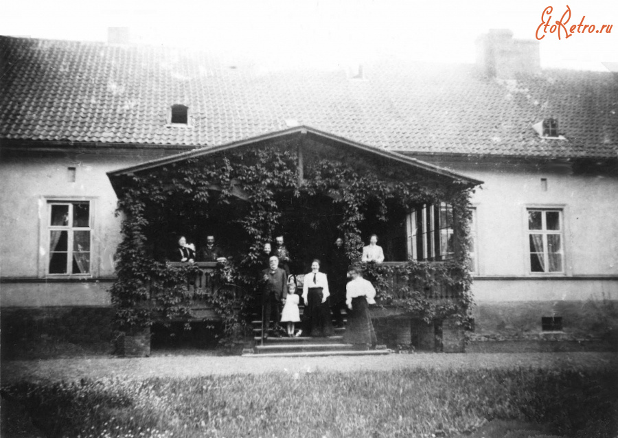 Гусев - Kampischkehmen (Angereck), Wohnhaus, Parkansicht.