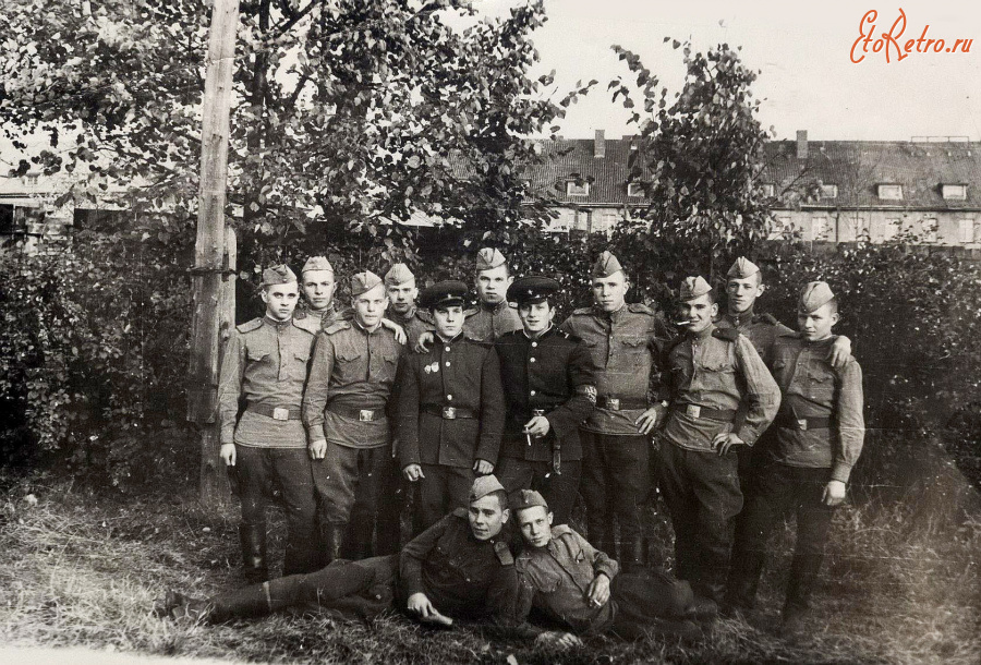 Гусев - Улица Маяковского. На территории роты связи.