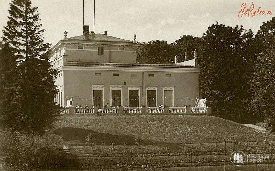 Янтарный - Пальмникен — Янтарный. Шлосс отель. Фото ок. 1930 года — in Palmnicken, Russia.
