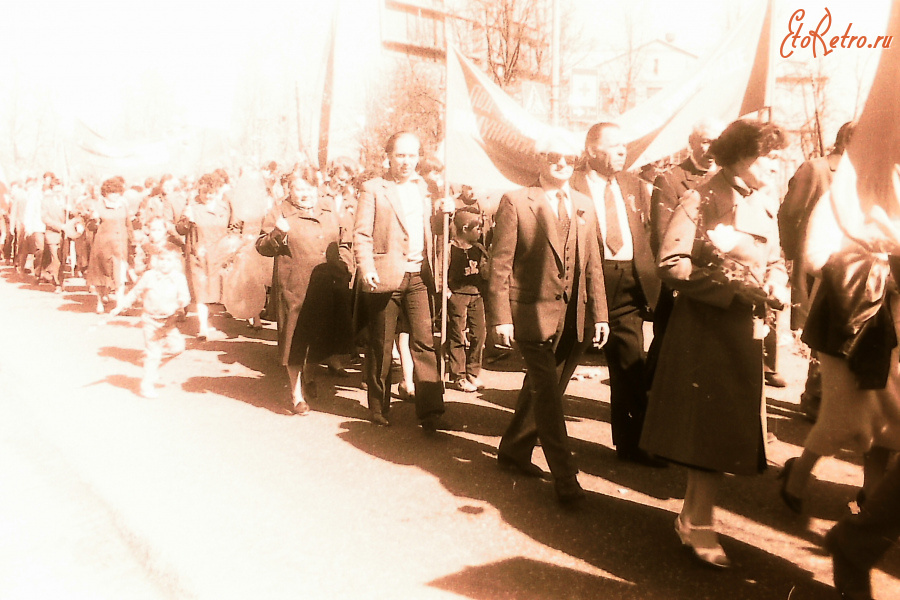 Истра - 1 Мая. 1986 год. Колонна Ветроэна.