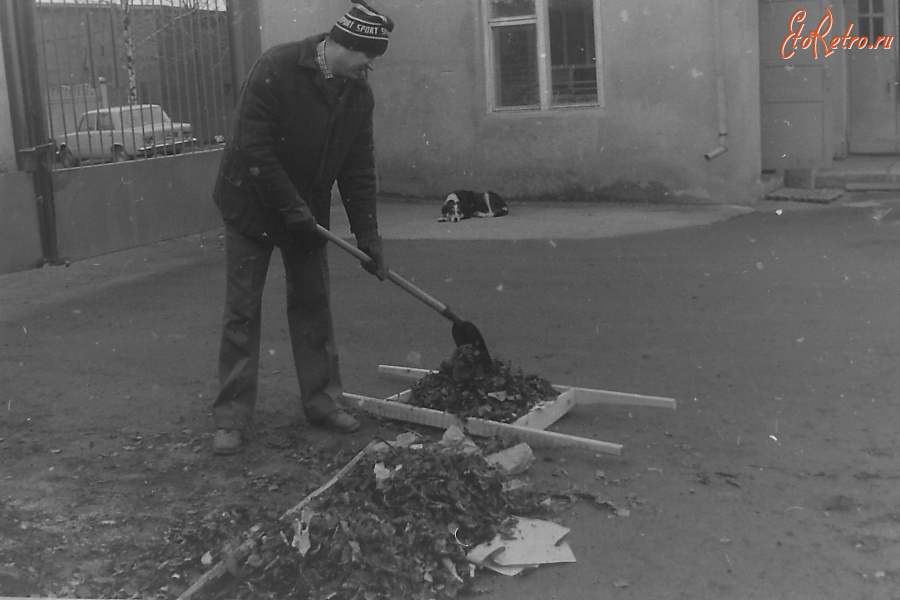 Истра - Субботник на территории Ветроэна. 1986 г.