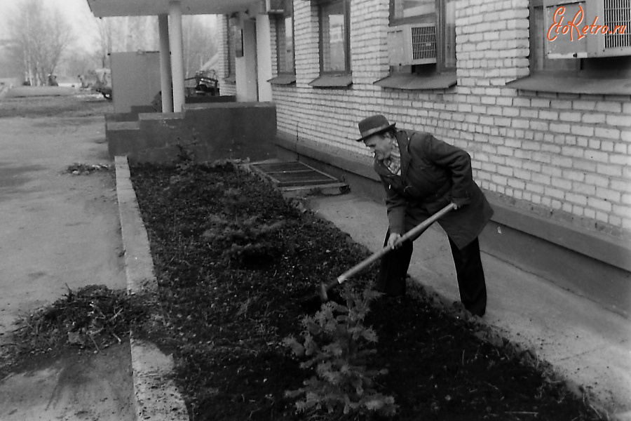 Истра - Субботник на территории Ветроэна. 1986 г.