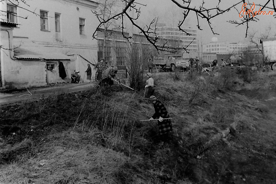 Истра - Субботник на территории Ветроэна. 1986 г.