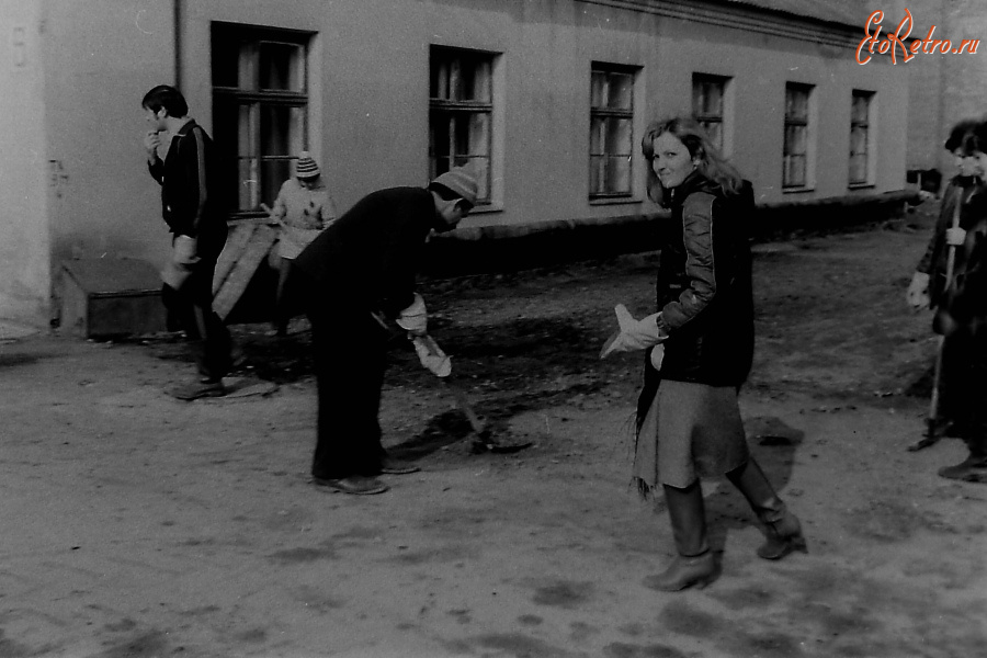 Истра - Субботник на территории Ветроэна. 1986 г.