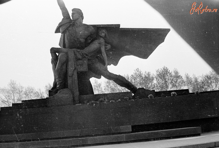 Кострома - Монумент Славы.